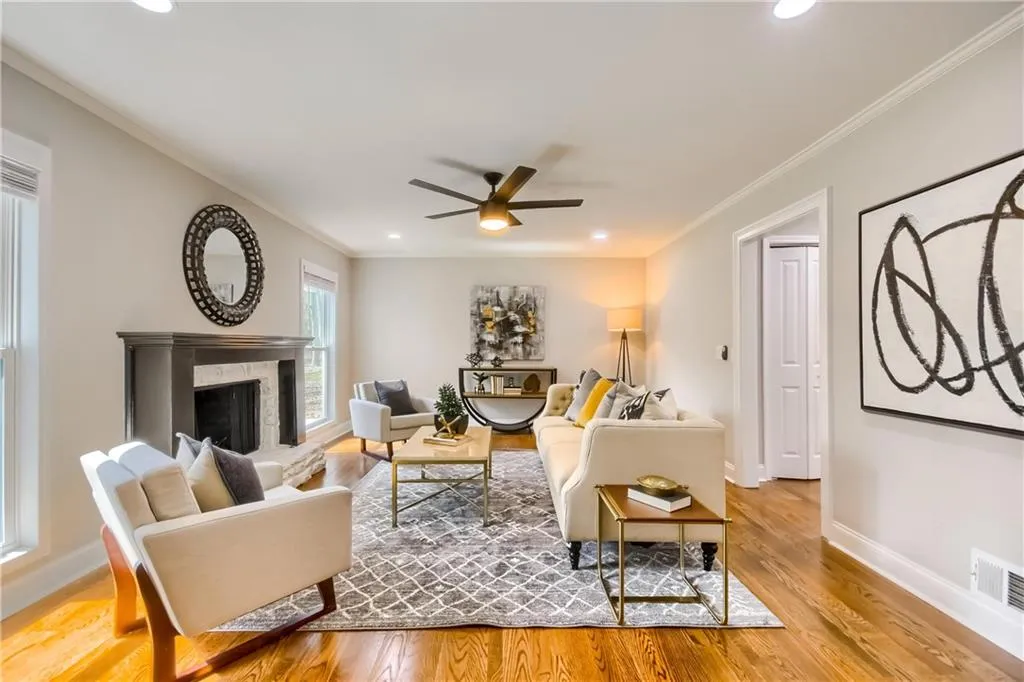 1050 Pitts Road, Sandy Springs, Georgia 30350, 3 Bedrooms Bedrooms, ,2 BathroomsBathrooms,Residential,Sold,1050 Pitts Road,7023717