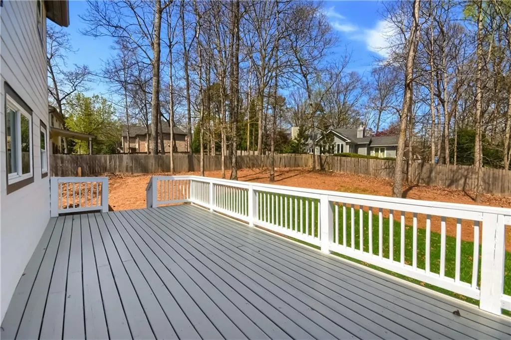 1050 Pitts Road, Sandy Springs, Georgia 30350, 3 Bedrooms Bedrooms, ,2 BathroomsBathrooms,Residential,Sold,1050 Pitts Road,7023717