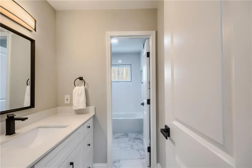 1050 Pitts Road, Sandy Springs, Georgia 30350, 3 Bedrooms Bedrooms, ,2 BathroomsBathrooms,Residential,Sold,1050 Pitts Road,7023717