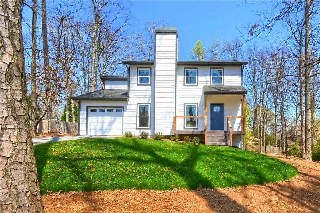 1050 Pitts Road, Sandy Springs, Georgia 30350, 3 Bedrooms Bedrooms, ,2 BathroomsBathrooms,Residential,Sold,1050 Pitts Road,7023717