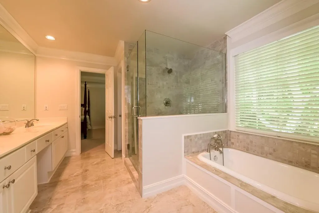 325 Ledgemont Court, Sandy Springs, Georgia 30342, 5 Bedrooms Bedrooms, ,4 BathroomsBathrooms,Residential,Sold,325 Ledgemont Court,5565042