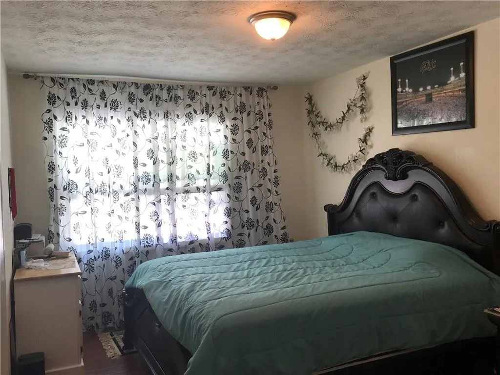 390 N River Parkway Unit D, Sandy Springs, Georgia 30350, 3 Bedrooms Bedrooms, ,2 BathroomsBathrooms,Residential,Sold,390 N River Parkway Unit D,6793009