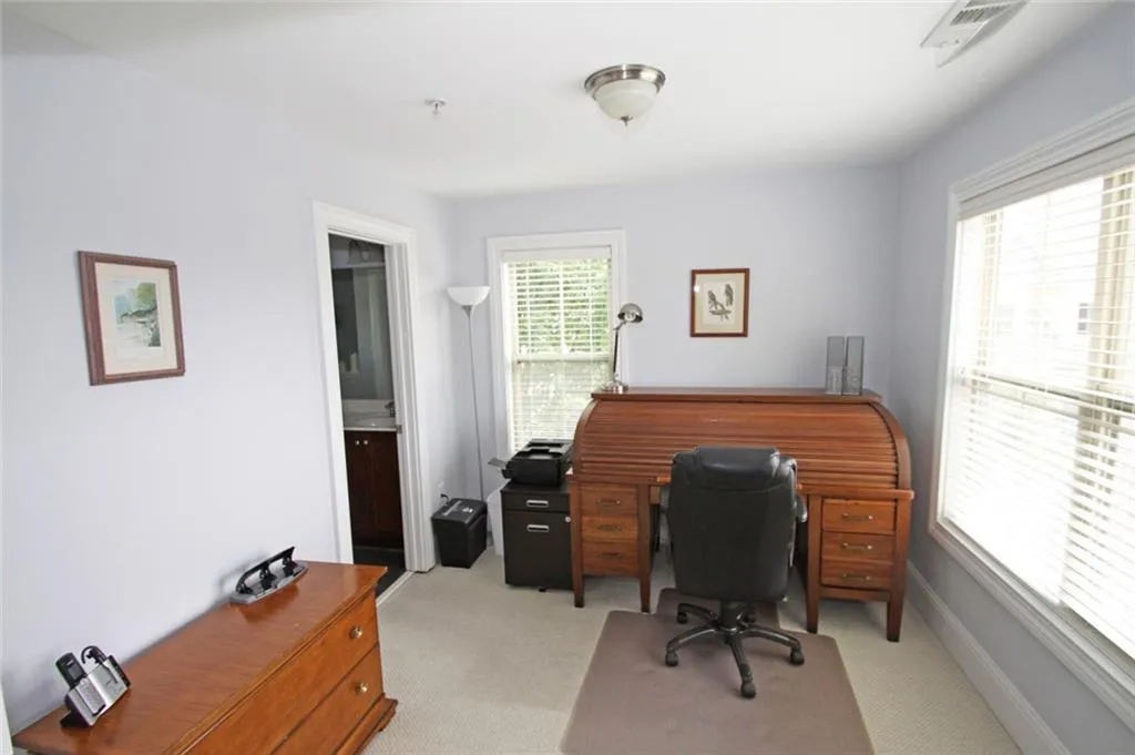 214 Nw Le Gran Cove Nw, Atlanta, Georgia 30328, 2 Bedrooms Bedrooms, ,2 BathroomsBathrooms,Residential,For Sale,214 Nw Le Gran Cove Nw,7620784