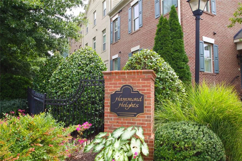 214 Nw Le Gran Cove Nw, Atlanta, Georgia 30328, 2 Bedrooms Bedrooms, ,2 BathroomsBathrooms,Residential,For Sale,214 Nw Le Gran Cove Nw,7620784