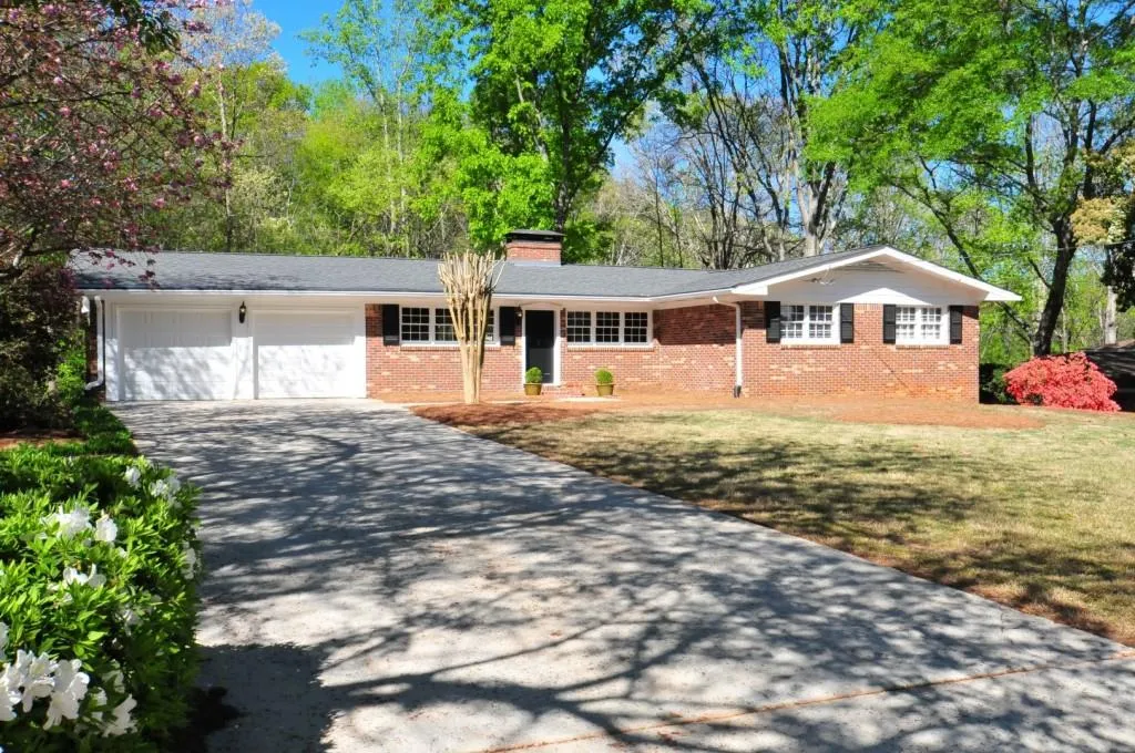 190 River Springs Drive, Sandy Springs, Georgia 30328, 3 Bedrooms Bedrooms, ,3 BathroomsBathrooms,Residential,Sold,190 River Springs Drive,5670097