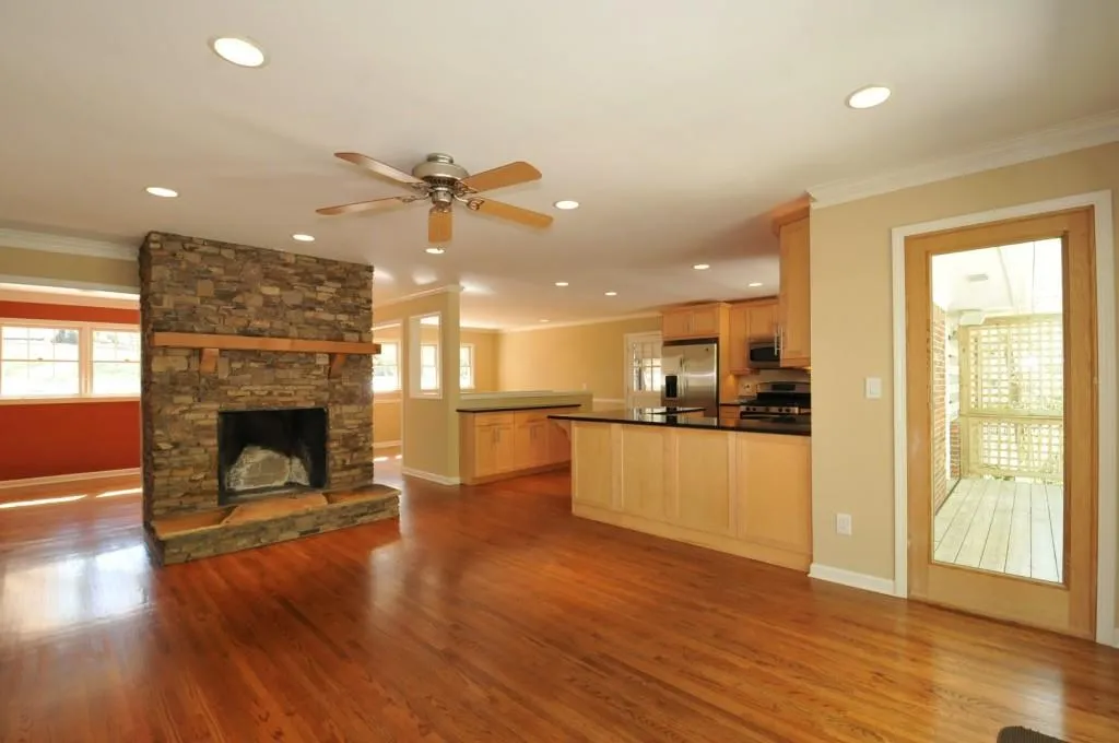 190 River Springs Drive, Sandy Springs, Georgia 30328, 3 Bedrooms Bedrooms, ,3 BathroomsBathrooms,Residential,Sold,190 River Springs Drive,5670097