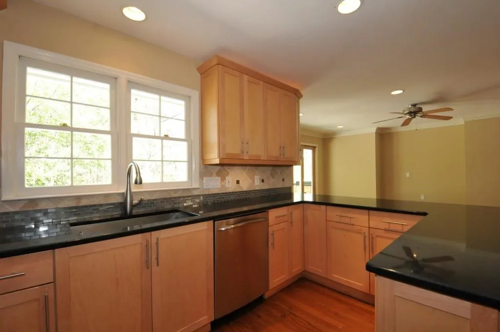 190 River Springs Drive, Sandy Springs, Georgia 30328, 3 Bedrooms Bedrooms, ,3 BathroomsBathrooms,Residential,Sold,190 River Springs Drive,5670097