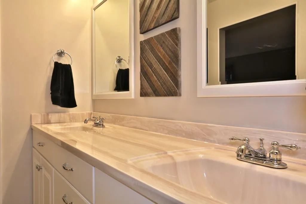 84 Dunwoody Springs Drive Unit 84, Atlanta, Georgia 30328, 3 Bedrooms Bedrooms, ,2 BathroomsBathrooms,Residential,Sold,84 Dunwoody Springs Drive Unit 84,5843259