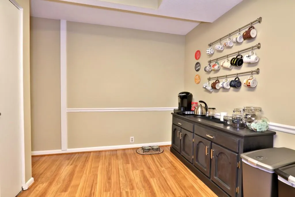 84 Dunwoody Springs Drive Unit 84, Atlanta, Georgia 30328, 3 Bedrooms Bedrooms, ,2 BathroomsBathrooms,Residential,Sold,84 Dunwoody Springs Drive Unit 84,5843259