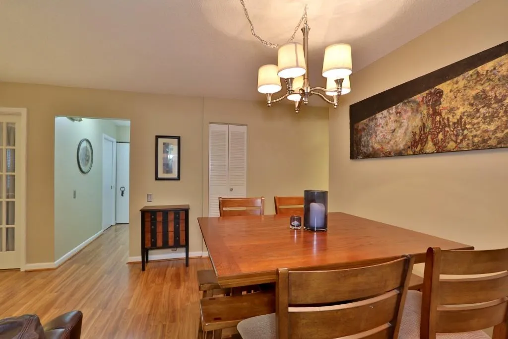 84 Dunwoody Springs Drive Unit 84, Atlanta, Georgia 30328, 3 Bedrooms Bedrooms, ,2 BathroomsBathrooms,Residential,Sold,84 Dunwoody Springs Drive Unit 84,5843259