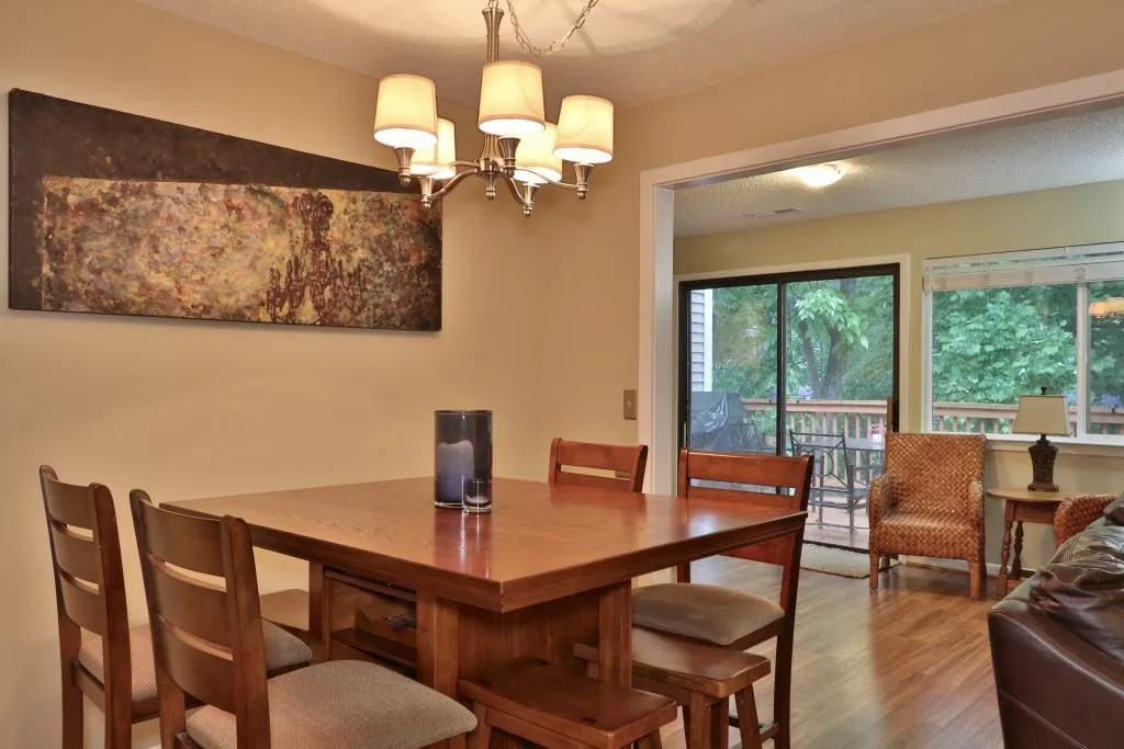 84 Dunwoody Springs Drive Unit 84, Atlanta, Georgia 30328, 3 Bedrooms Bedrooms, ,2 BathroomsBathrooms,Residential,Sold,84 Dunwoody Springs Drive Unit 84,5843259