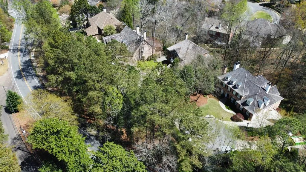 4555 Peachtree Dunwoody Road, Sandy Springs, Georgia 30342, 5 Bedrooms Bedrooms, ,4 BathroomsBathrooms,Residential,Sold,4555 Peachtree Dunwoody Road,7360431
