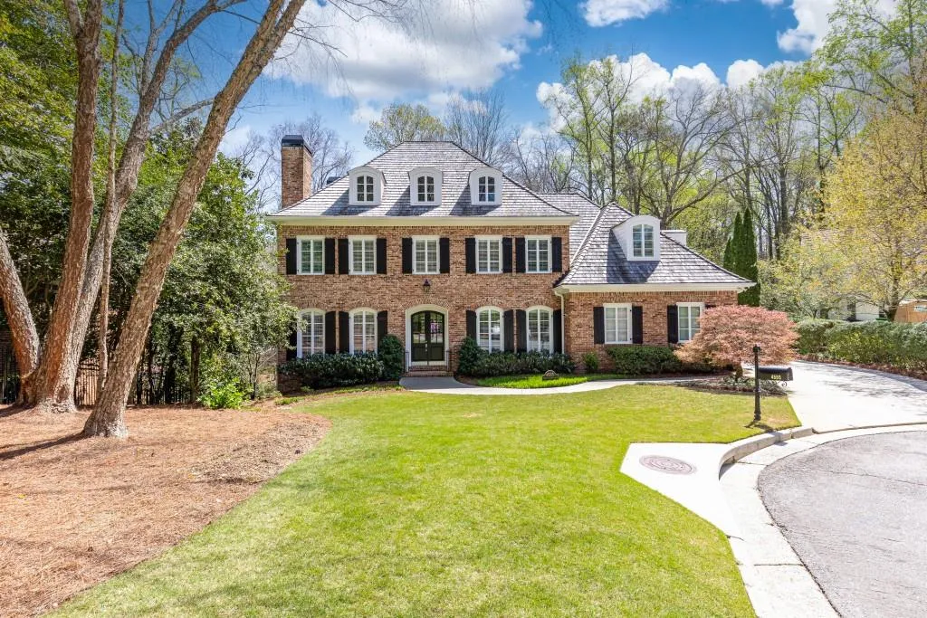 4555 Peachtree Dunwoody Road, Sandy Springs, Georgia 30342, 5 Bedrooms Bedrooms, ,4 BathroomsBathrooms,Residential,Sold,4555 Peachtree Dunwoody Road,7360431
