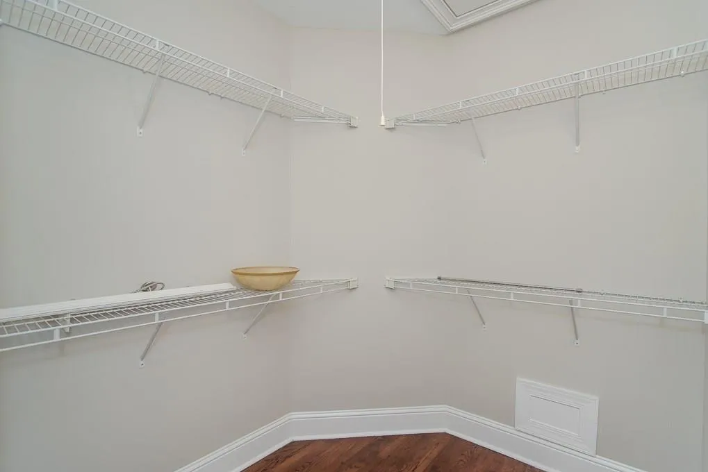 5529 Glenridge Park, Atlanta, Georgia 30342, 2 Bedrooms Bedrooms, ,2 BathroomsBathrooms,Residential,Sold,5529 Glenridge Park,5872770