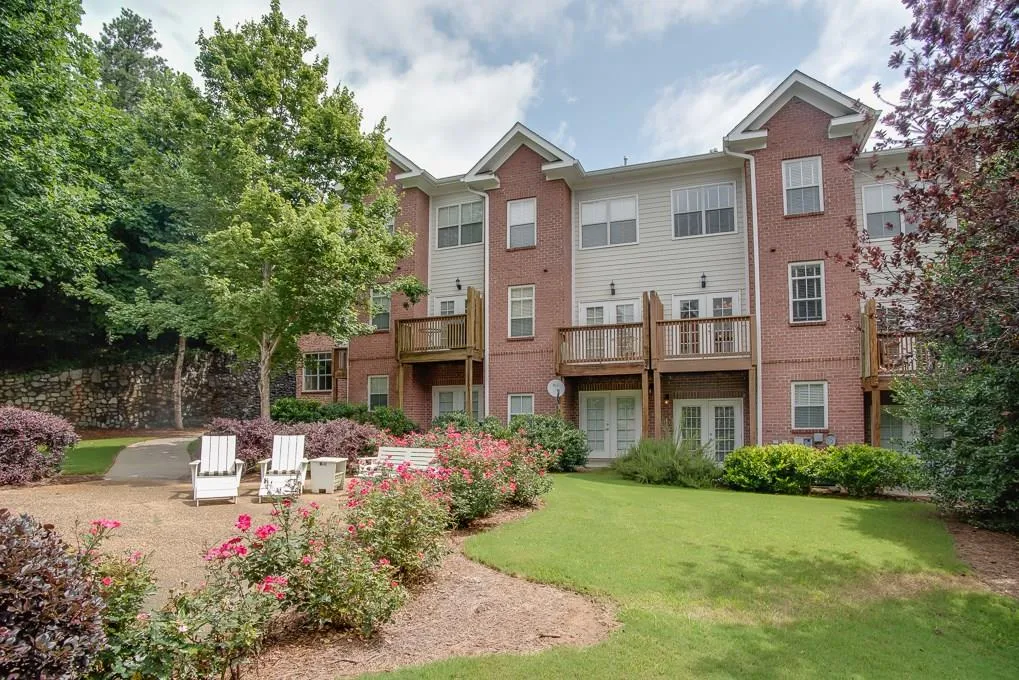 5529 Glenridge Park, Atlanta, Georgia 30342, 2 Bedrooms Bedrooms, ,2 BathroomsBathrooms,Residential,Sold,5529 Glenridge Park,5872770