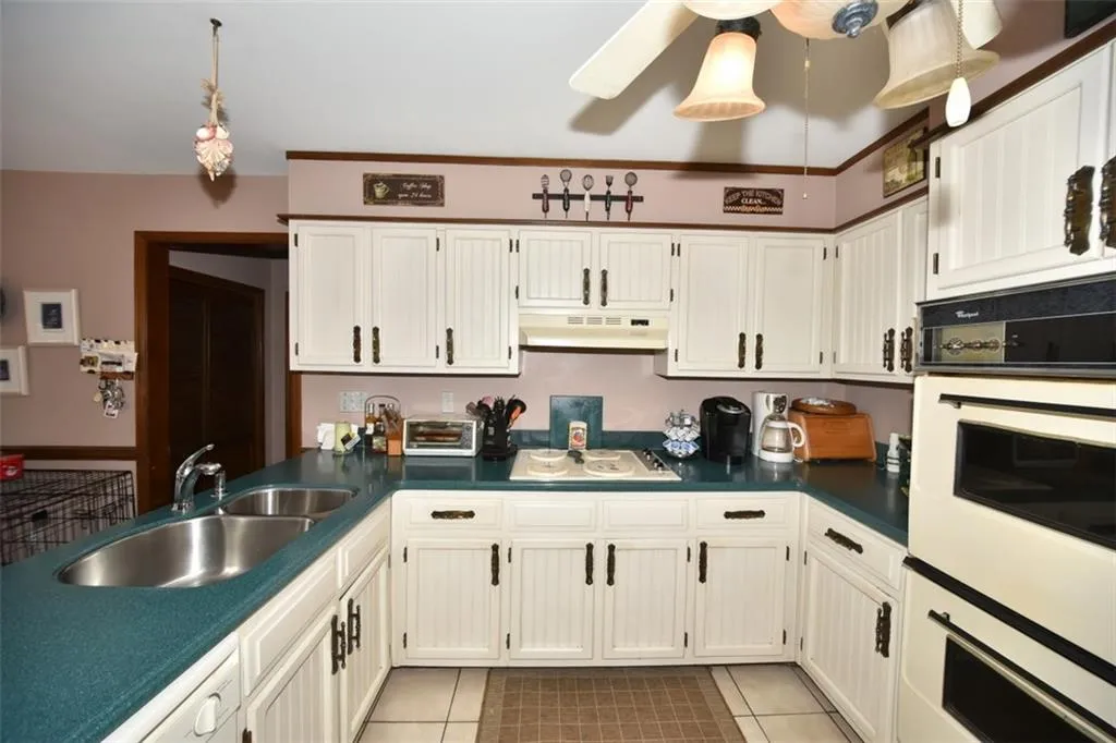8070 Jett Ferry Road, Atlanta, Georgia 30350, 4 Bedrooms Bedrooms, ,3 BathroomsBathrooms,Residential,Sold,8070 Jett Ferry Road,5903473