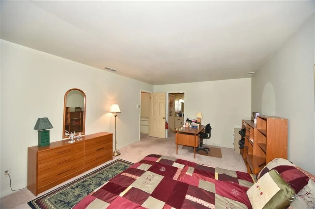 8070 Jett Ferry Road, Atlanta, Georgia 30350, 4 Bedrooms Bedrooms, ,3 BathroomsBathrooms,Residential,Sold,8070 Jett Ferry Road,5903473