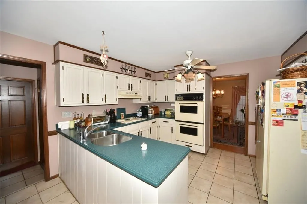 8070 Jett Ferry Road, Atlanta, Georgia 30350, 4 Bedrooms Bedrooms, ,3 BathroomsBathrooms,Residential,Sold,8070 Jett Ferry Road,5903473