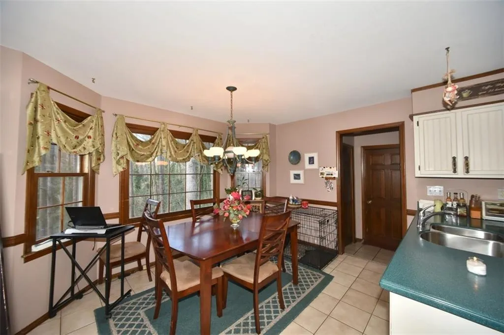 8070 Jett Ferry Road, Atlanta, Georgia 30350, 4 Bedrooms Bedrooms, ,3 BathroomsBathrooms,Residential,Sold,8070 Jett Ferry Road,5903473