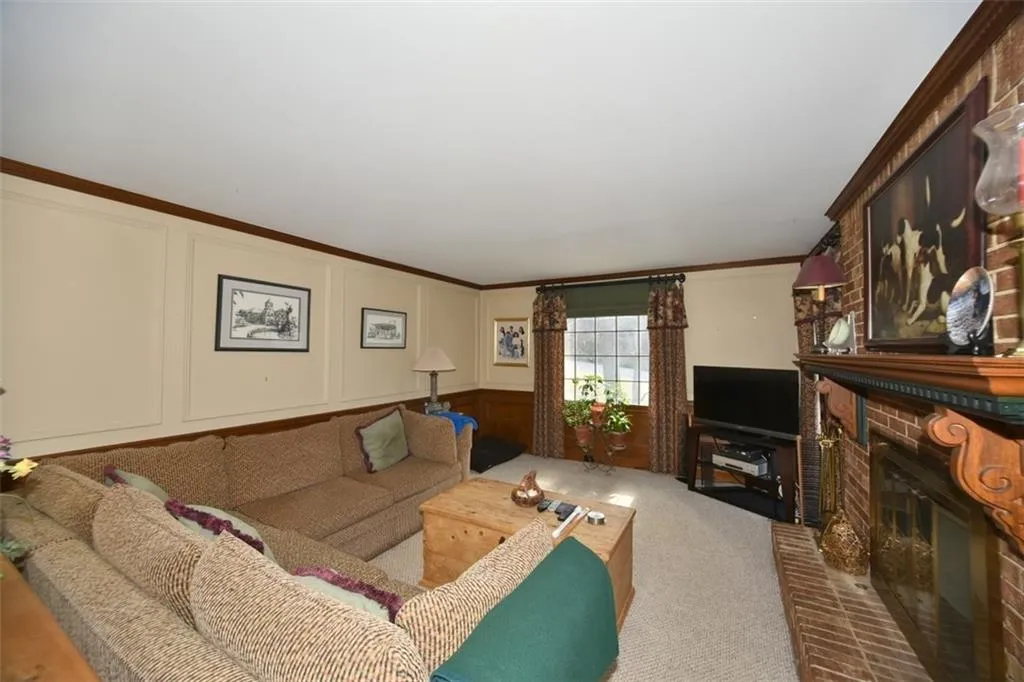 8070 Jett Ferry Road, Atlanta, Georgia 30350, 4 Bedrooms Bedrooms, ,3 BathroomsBathrooms,Residential,Sold,8070 Jett Ferry Road,5903473