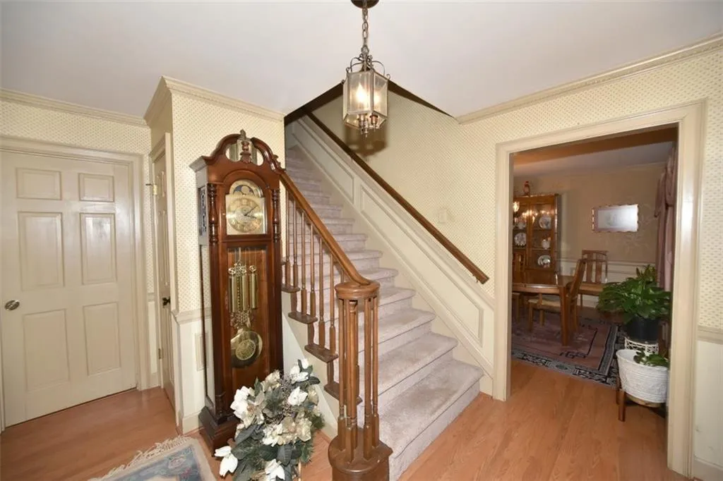8070 Jett Ferry Road, Atlanta, Georgia 30350, 4 Bedrooms Bedrooms, ,3 BathroomsBathrooms,Residential,Sold,8070 Jett Ferry Road,5903473