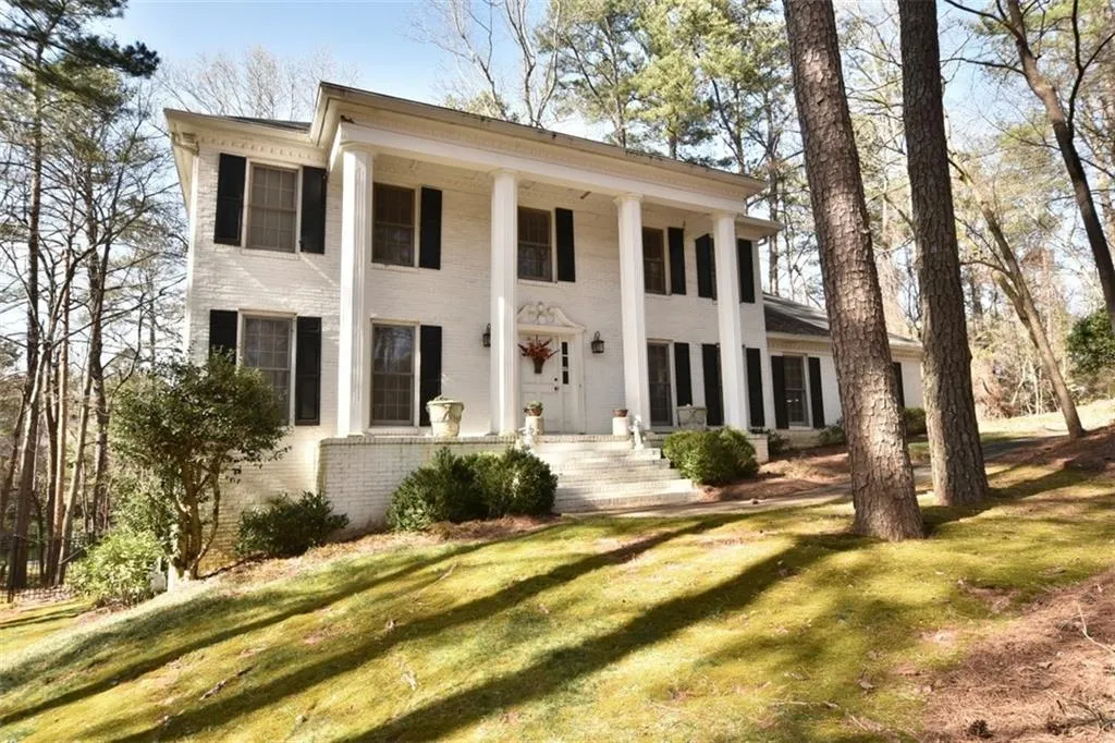 8070 Jett Ferry Road, Atlanta, Georgia 30350, 4 Bedrooms Bedrooms, ,3 BathroomsBathrooms,Residential,Sold,8070 Jett Ferry Road,5903473