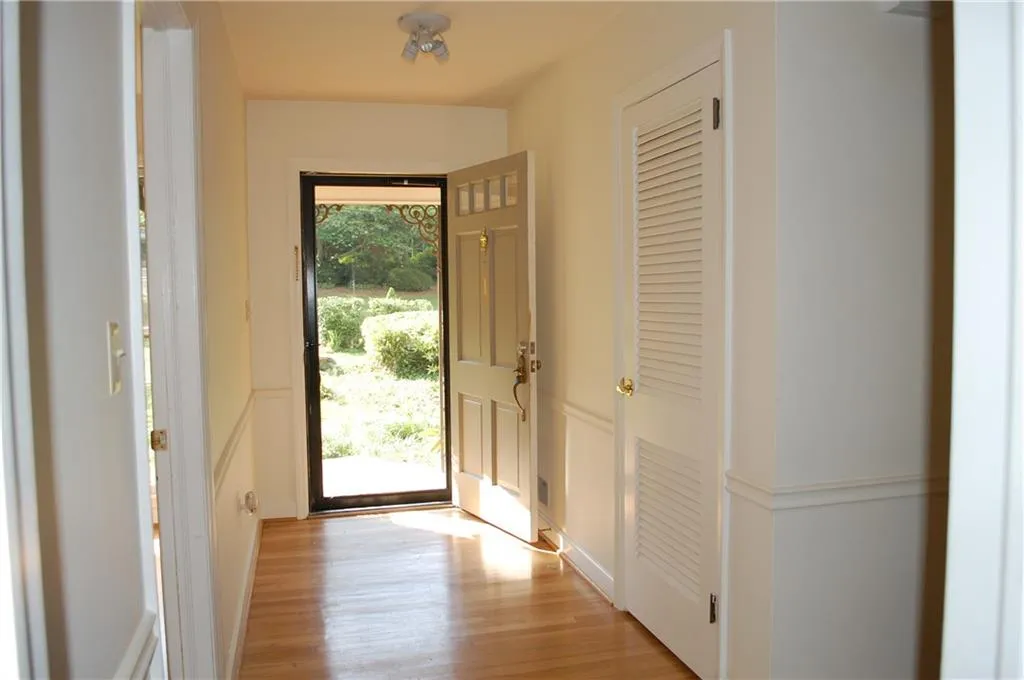 4855 Lansbury Drive, Sandy Springs, Georgia 30342, 4 Bedrooms Bedrooms, ,3 BathroomsBathrooms,Residential,Sold,4855 Lansbury Drive,6029343