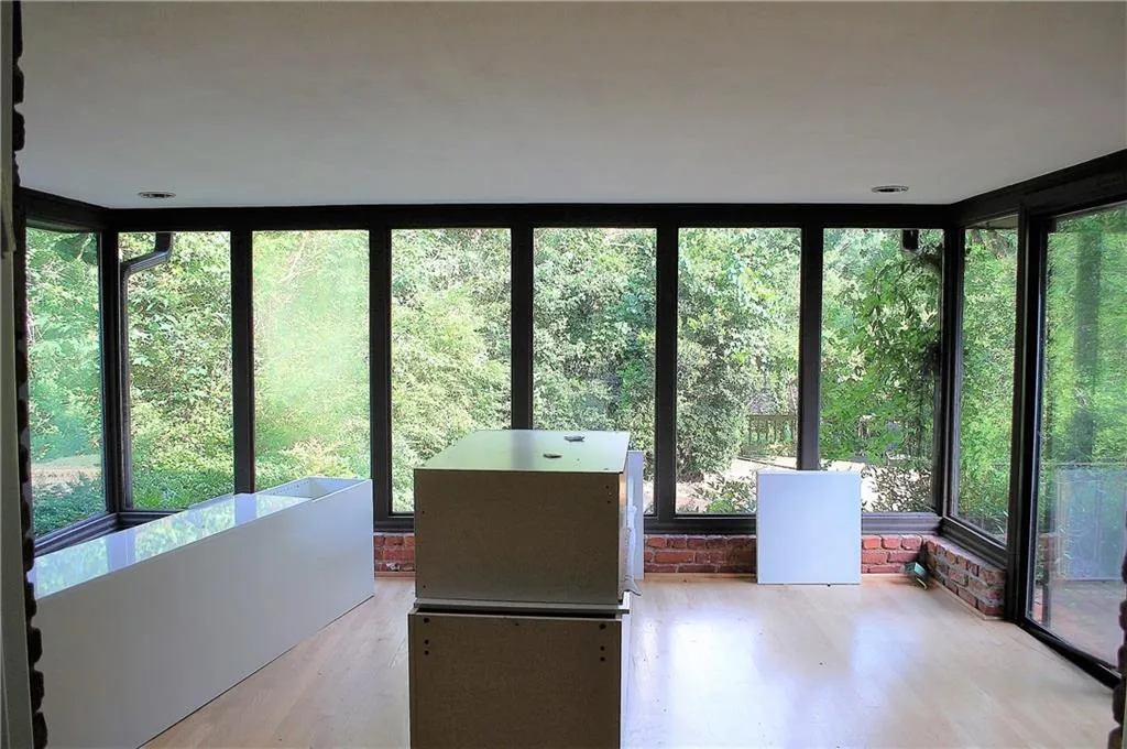 4855 Lansbury Drive, Sandy Springs, Georgia 30342, 4 Bedrooms Bedrooms, ,3 BathroomsBathrooms,Residential,Sold,4855 Lansbury Drive,6029343