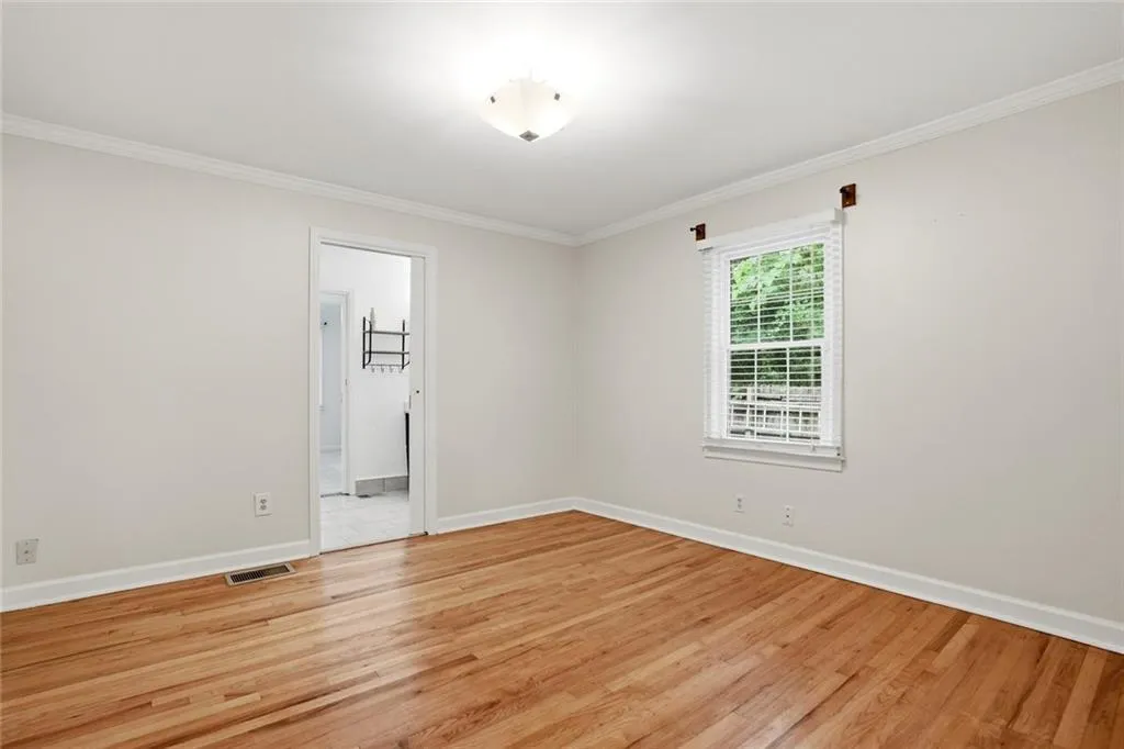 1137 Kingsley Circle Ne, Atlanta, Georgia 30324, 3 Bedrooms Bedrooms, 0 ,2 BathroomsBathrooms,Residential,For Sale,1137 Kingsley Circle Ne,7762407
