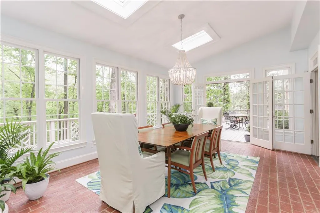 7850 Fawndale Way, Sandy Springs, Georgia 30350, 5 Bedrooms Bedrooms, ,4 BathroomsBathrooms,Residential,Sold,7850 Fawndale Way,6563205