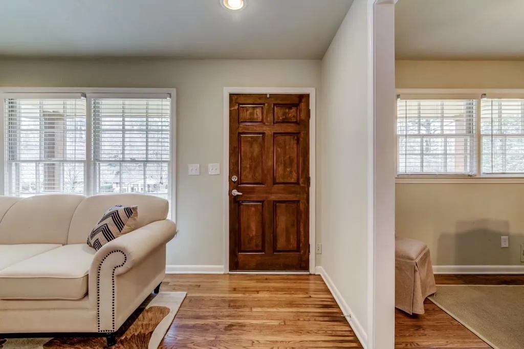 1563 Milowyn Place Ne, Brookhaven, Georgia 30319, 3 Bedrooms Bedrooms, ,2 BathroomsBathrooms,Residential,Sold,1563 Milowyn Place Ne,5809585