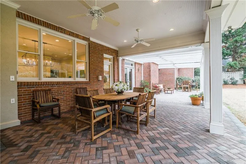 630 Heards Ferry Road, Atlanta, Georgia 30328, 6 Bedrooms Bedrooms, ,6 BathroomsBathrooms,Residential,Sold,630 Heards Ferry Road,6508479