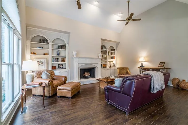 630 Heards Ferry Road, Atlanta, Georgia 30328, 6 Bedrooms Bedrooms, ,6 BathroomsBathrooms,Residential,Sold,630 Heards Ferry Road,6508479