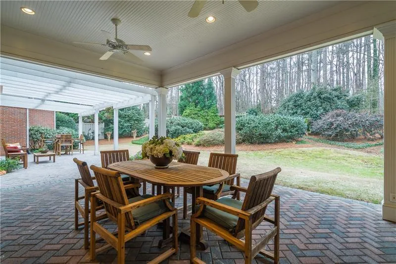 630 Heards Ferry Road, Atlanta, Georgia 30328, 6 Bedrooms Bedrooms, ,6 BathroomsBathrooms,Residential,Sold,630 Heards Ferry Road,6508479