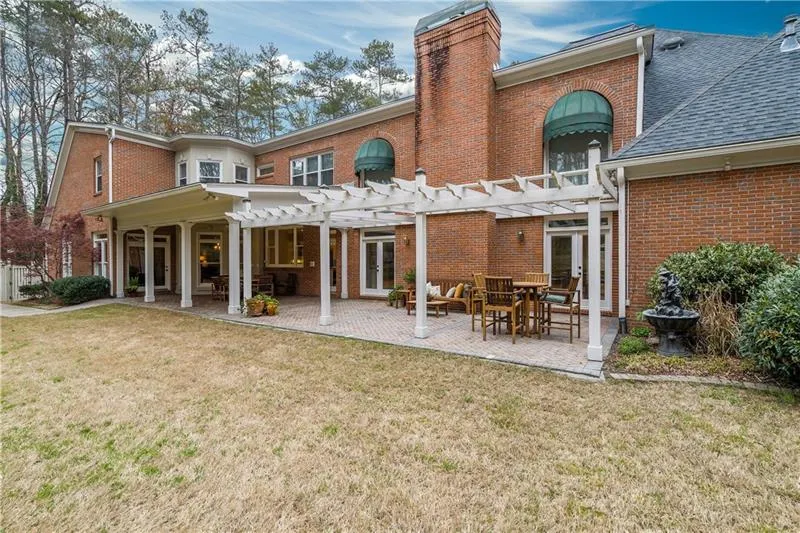 630 Heards Ferry Road, Atlanta, Georgia 30328, 6 Bedrooms Bedrooms, ,6 BathroomsBathrooms,Residential,Sold,630 Heards Ferry Road,6508479