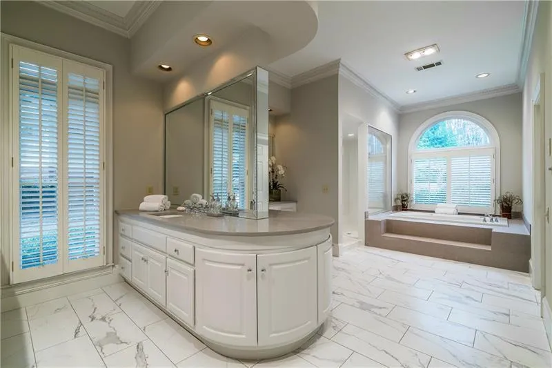 630 Heards Ferry Road, Atlanta, Georgia 30328, 6 Bedrooms Bedrooms, ,6 BathroomsBathrooms,Residential,Sold,630 Heards Ferry Road,6508479