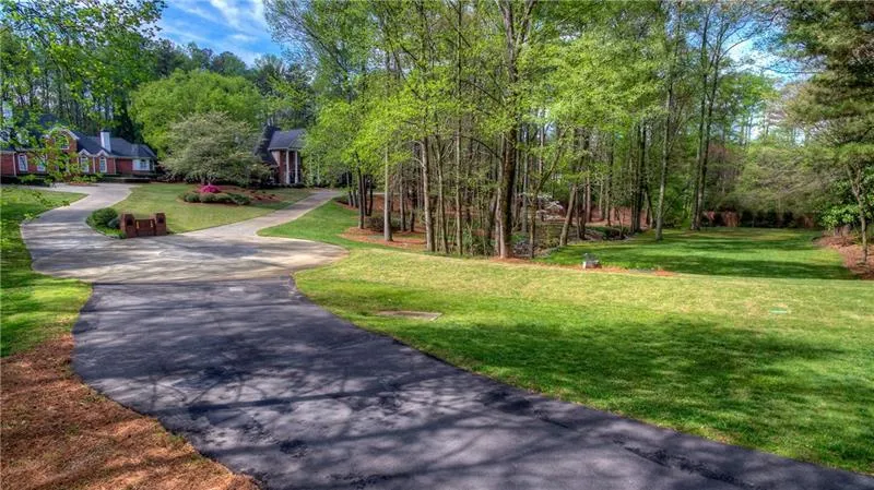 630 Heards Ferry Road, Atlanta, Georgia 30328, 6 Bedrooms Bedrooms, ,6 BathroomsBathrooms,Residential,Sold,630 Heards Ferry Road,6508479