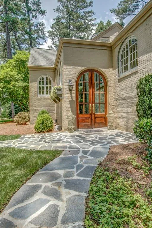 3915 Vermont Road Ne, Atlanta, Georgia 30319, 5 Bedrooms Bedrooms, ,5 BathroomsBathrooms,Residential,Sold,3915 Vermont Road Ne,5644212