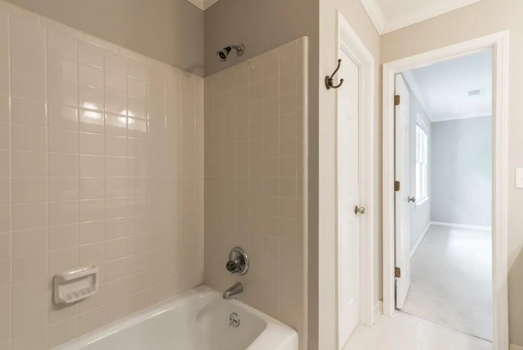 637 Corbin Lake Court, Sandy Springs, Georgia 30350, 3 Bedrooms Bedrooms, ,2 BathroomsBathrooms,Residential,Sold,637 Corbin Lake Court,5683194