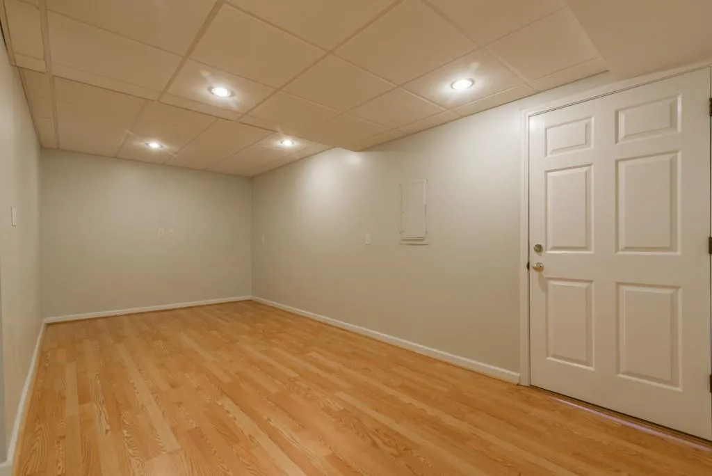 637 Corbin Lake Court, Sandy Springs, Georgia 30350, 3 Bedrooms Bedrooms, ,2 BathroomsBathrooms,Residential,Sold,637 Corbin Lake Court,5683194