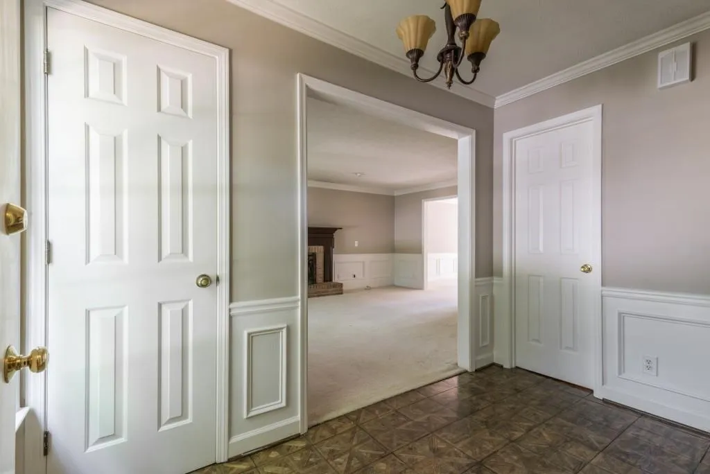 637 Corbin Lake Court, Sandy Springs, Georgia 30350, 3 Bedrooms Bedrooms, ,2 BathroomsBathrooms,Residential,Sold,637 Corbin Lake Court,5683194