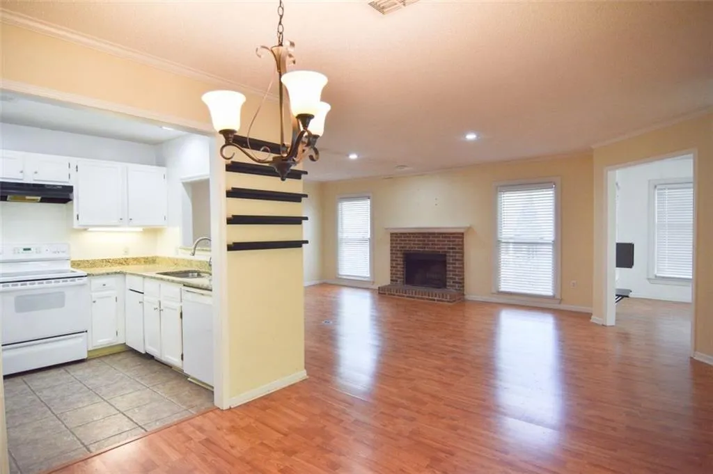 710 Abingdon Way Unit 710, Atlanta, Georgia 30328, 1 Bedroom Bedrooms, ,1 BathroomBathrooms,Residential,Sold,710 Abingdon Way Unit 710,7199118
