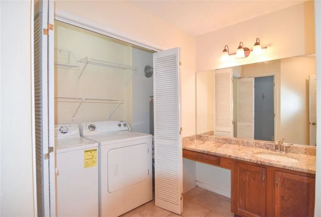 710 Abingdon Way Unit 710, Atlanta, Georgia 30328, 1 Bedroom Bedrooms, ,1 BathroomBathrooms,Residential,Sold,710 Abingdon Way Unit 710,7199118