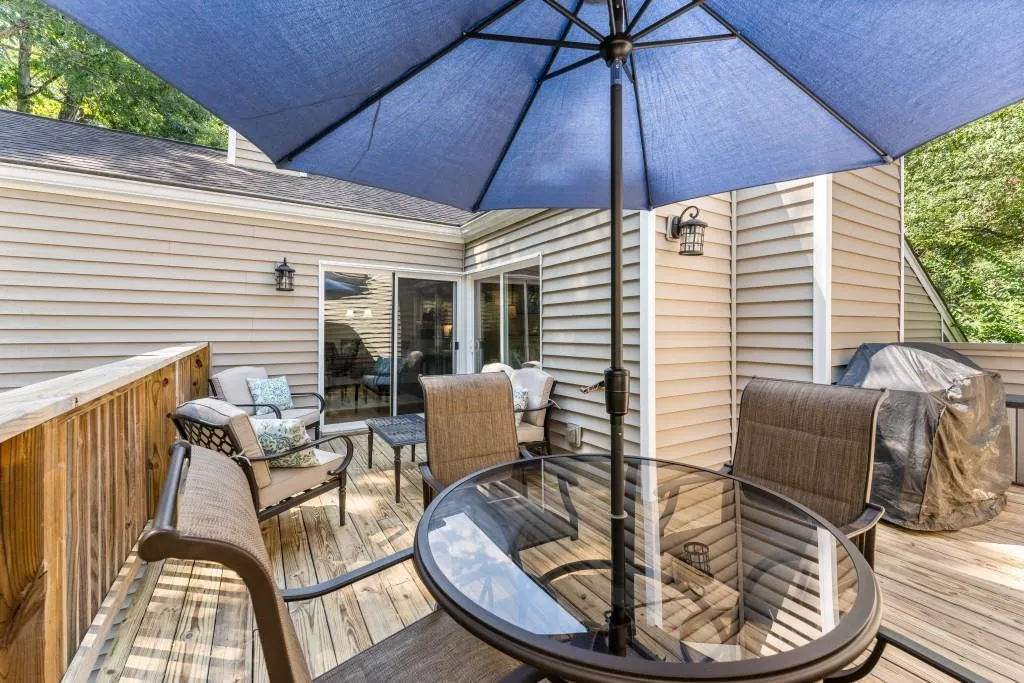 13 Dunwoody Springs Drive, Sandy Springs, Georgia 30328, 2 Bedrooms Bedrooms, ,2 BathroomsBathrooms,Residential,Sold,13 Dunwoody Springs Drive,7118705