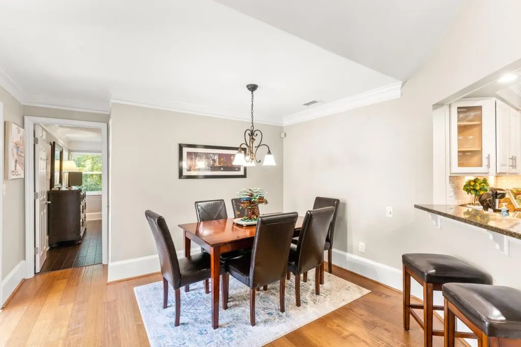 13 Dunwoody Springs Drive, Sandy Springs, Georgia 30328, 2 Bedrooms Bedrooms, ,2 BathroomsBathrooms,Residential,Sold,13 Dunwoody Springs Drive,7118705