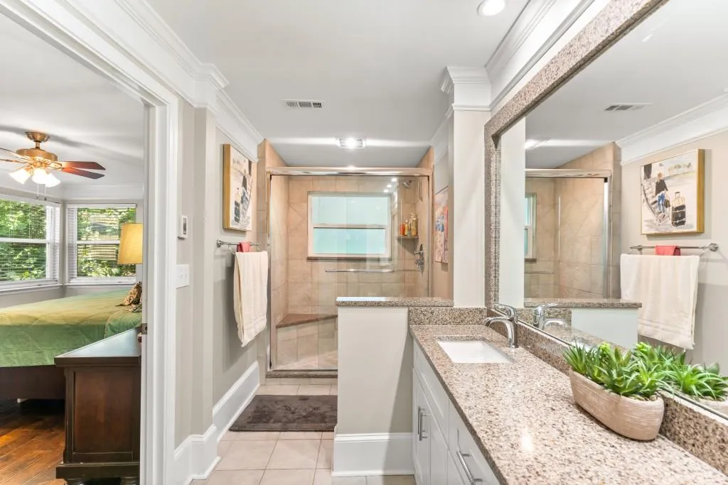 13 Dunwoody Springs Drive, Sandy Springs, Georgia 30328, 2 Bedrooms Bedrooms, ,2 BathroomsBathrooms,Residential,Sold,13 Dunwoody Springs Drive,7118705