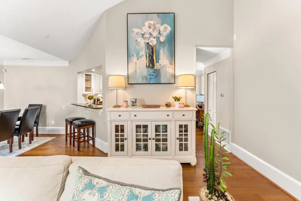 13 Dunwoody Springs Drive, Sandy Springs, Georgia 30328, 2 Bedrooms Bedrooms, ,2 BathroomsBathrooms,Residential,Sold,13 Dunwoody Springs Drive,7118705