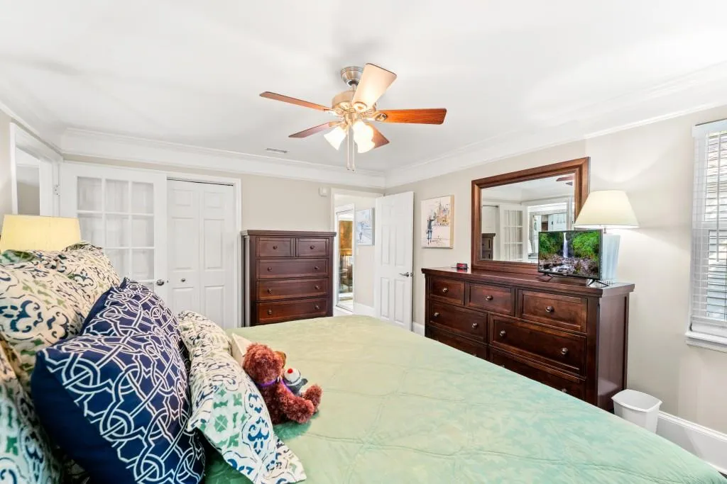 13 Dunwoody Springs Drive, Sandy Springs, Georgia 30328, 2 Bedrooms Bedrooms, ,2 BathroomsBathrooms,Residential,Sold,13 Dunwoody Springs Drive,7118705