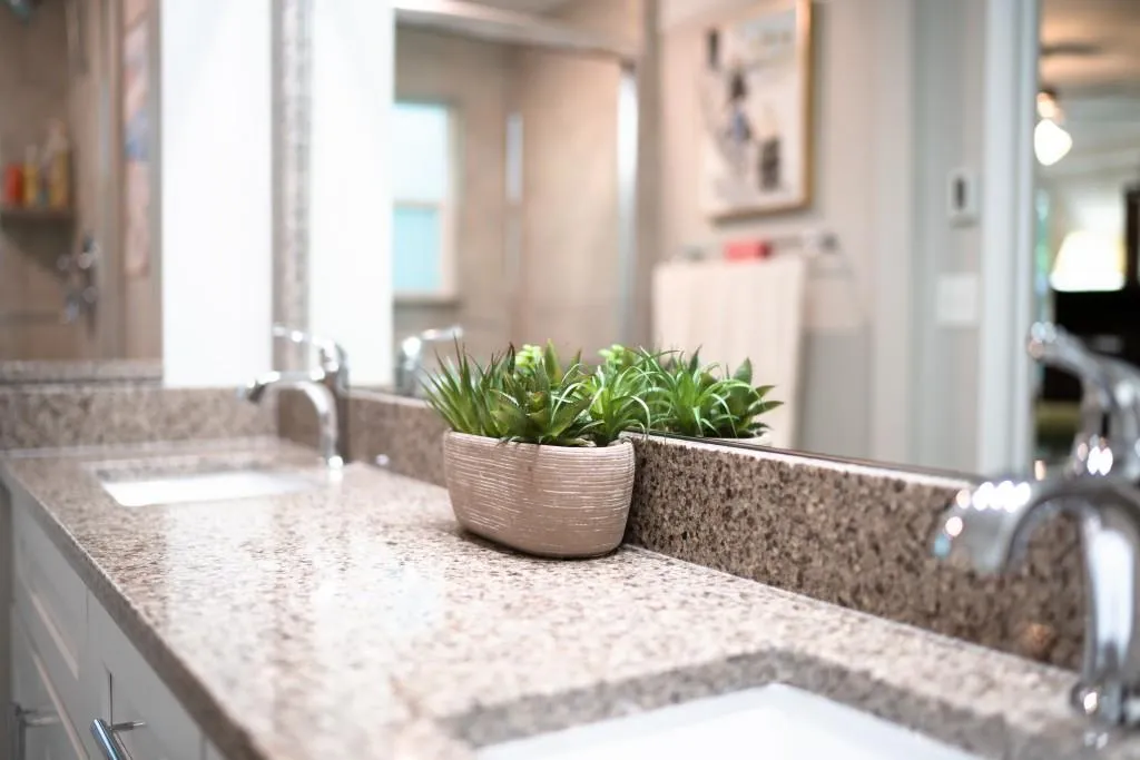 13 Dunwoody Springs Drive, Sandy Springs, Georgia 30328, 2 Bedrooms Bedrooms, ,2 BathroomsBathrooms,Residential,Sold,13 Dunwoody Springs Drive,7118705