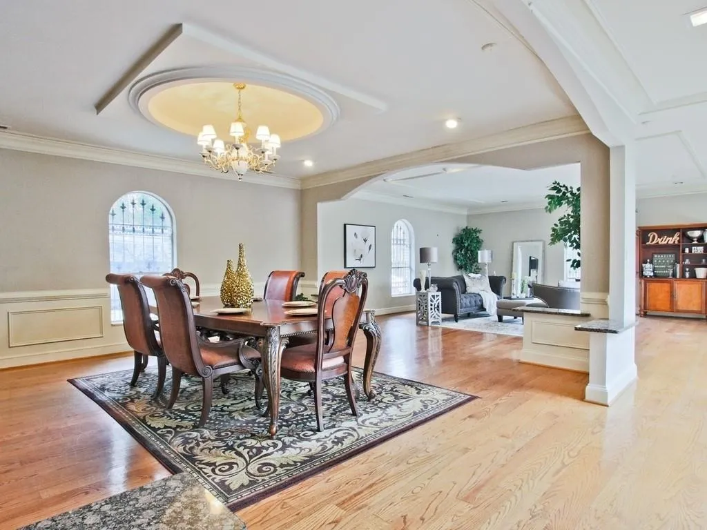 6435 Riverside Drive, Sandy Springs, Georgia 30328, 4 Bedrooms Bedrooms, ,3 BathroomsBathrooms,Residential,Sold,6435 Riverside Drive,6680047